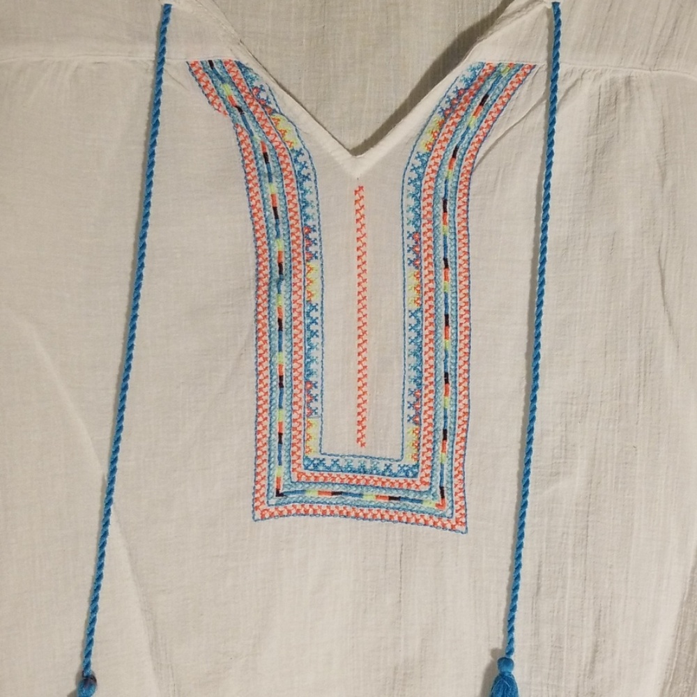 Shirt - Picture 2 of 4